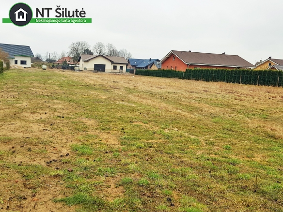 PARDUODAMAS  0,25 HA ŽEMĖS SKLYPAS PAGRYNIŲ KM. ŠILUTĖS SEN .