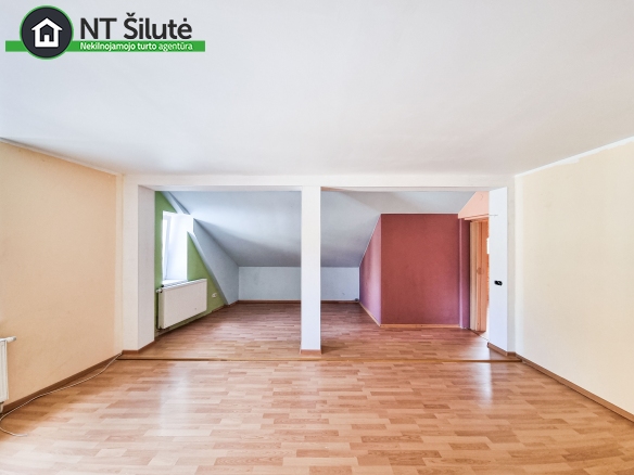 PARDUODAMAS 3 KAMBARIŲ BUTAS ANTRAME AUKŠTE TILŽĖS G. 21