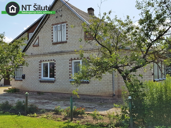 PARDUODAMAS GYVENAMASIS NAMAS SU 17 ARŲ ŽEMĖS SKLYPU Ž. NAUMIESTYJE