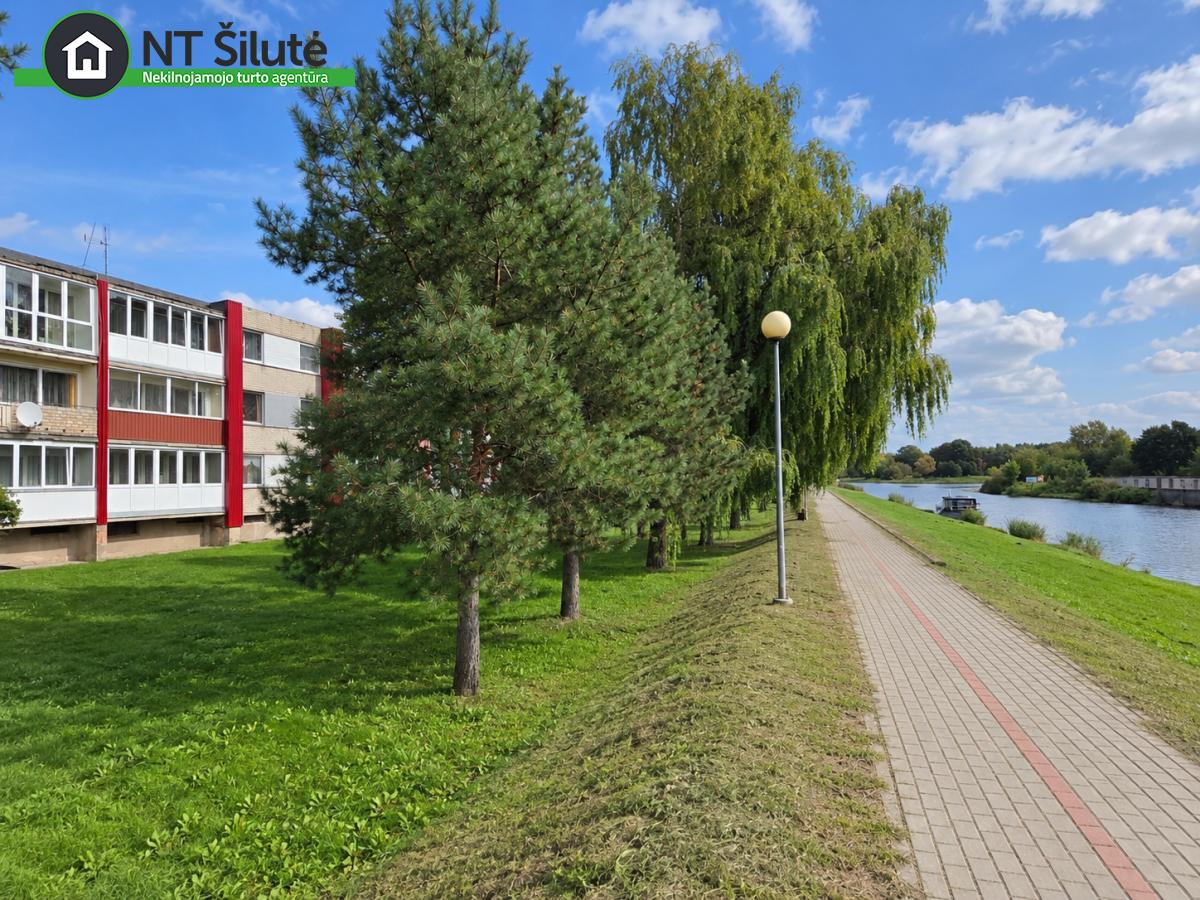 PARDUODAMAS ERDVUS 3 KAMBARIŲ BUTAS RUSNĖJE, DONELAIČIO G. 7 (20)