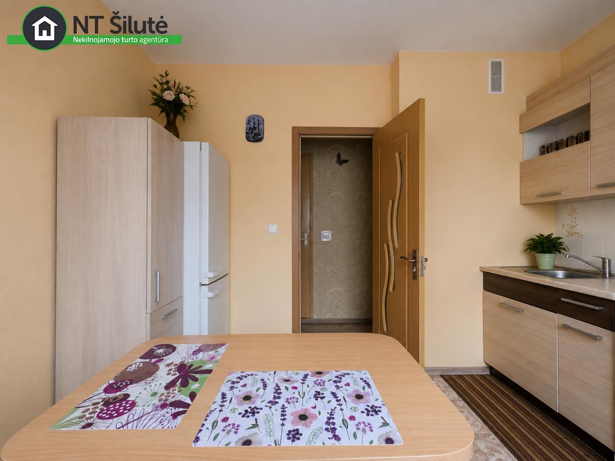 PARDUODAMAS 2 KAMBARIŲ BUTAS SU MAŽUOJU HOLU MELIORATORIŲ AL.2 (9)