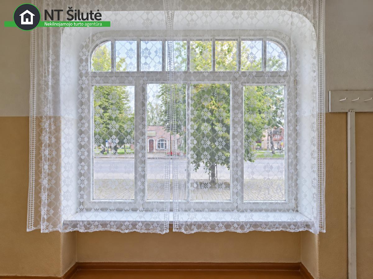 PARDUODAMAS 2 KAMBARIŲ BUTAS PIRMAME AUKŠTE LIETUVININKŲ G. 25 (11)