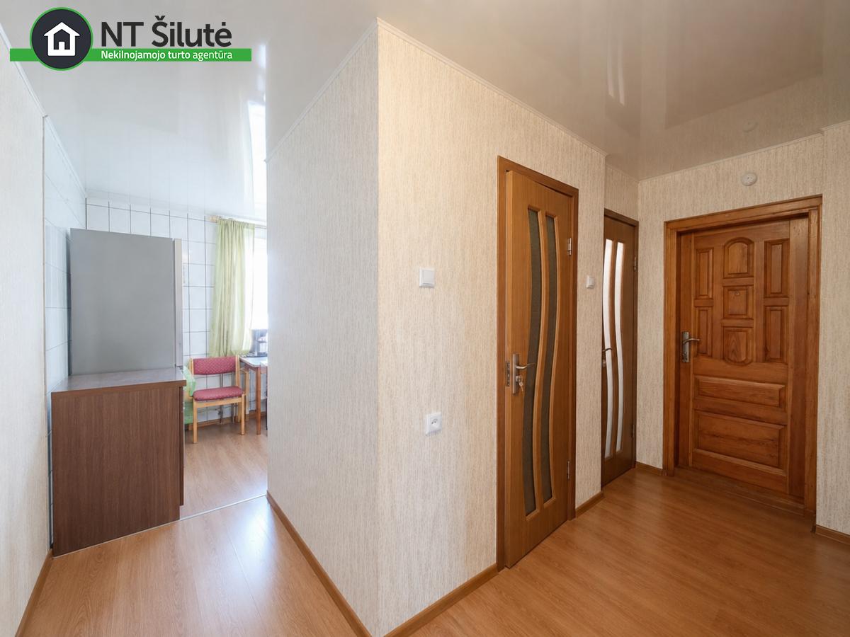 PARDUODAMAS 2 KAMBARIŲ BUTAS ŠILUTĖS MIESTO CENTRE, LAISVĖS AL. 7 (12)