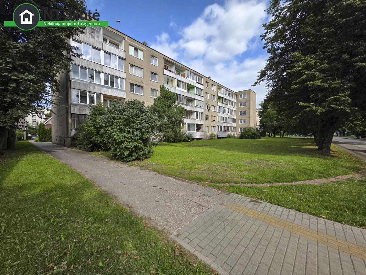 PARDUODAMAS 3 KAMBARIŲ BUTAS PIRMAME AUKŠTE  (18)