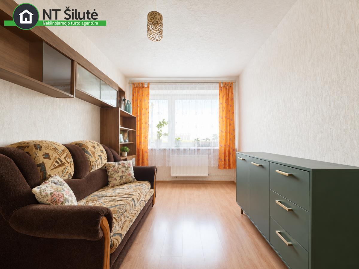 PARDUODAMAS 2 KAMBARIŲ BUTAS ŠILUTĖS MIESTO CENTRE, LAISVĖS AL. 7 (4)