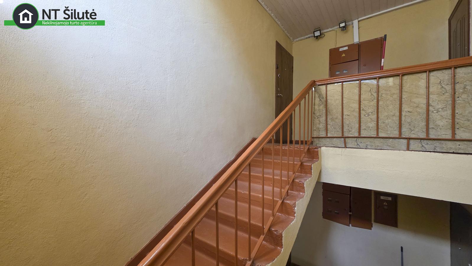 PARDUODAMAS 2 KAMBARIŲ BUTAS ANTRAME AUKŠTE (22)