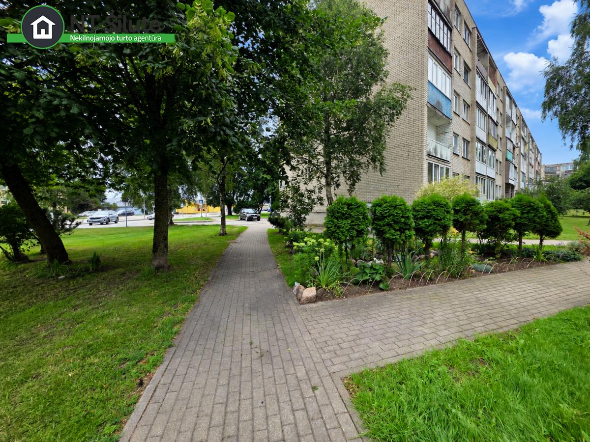 PARDUODAMAS 3 KAMBARIŲ BUTAS ŠILUTĖJE, JAUNIMO AL. 2 (15)