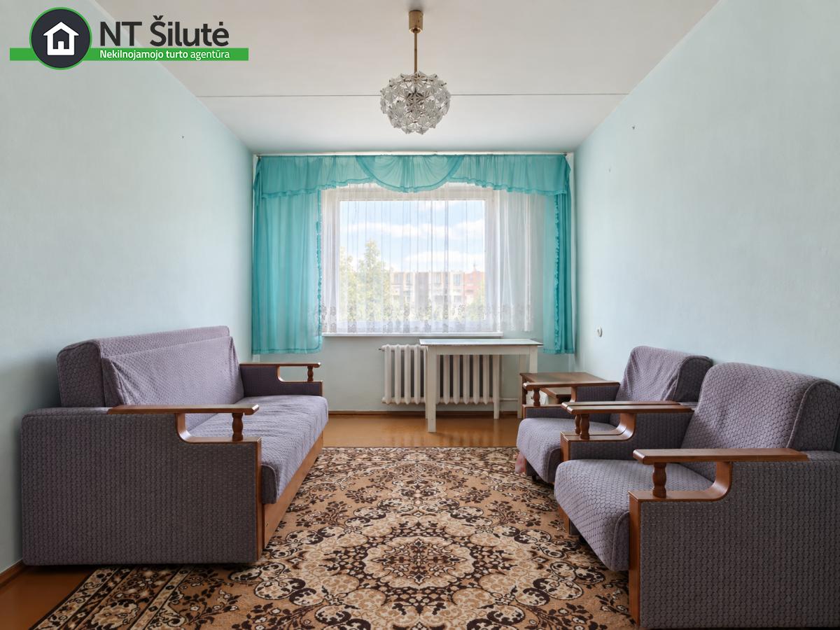 PARDUODAMAS ERDVUS 3 KAMBARIŲ BUTAS RUSNĖJE, DONELAIČIO G. 7 (8)