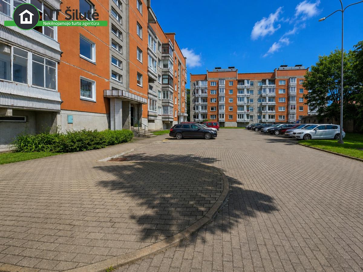 PARDUODAMAS 2 KAMBARIŲ BUTAS SU MAŽUOJU HOLU MELIORATORIŲ AL.2 (21)