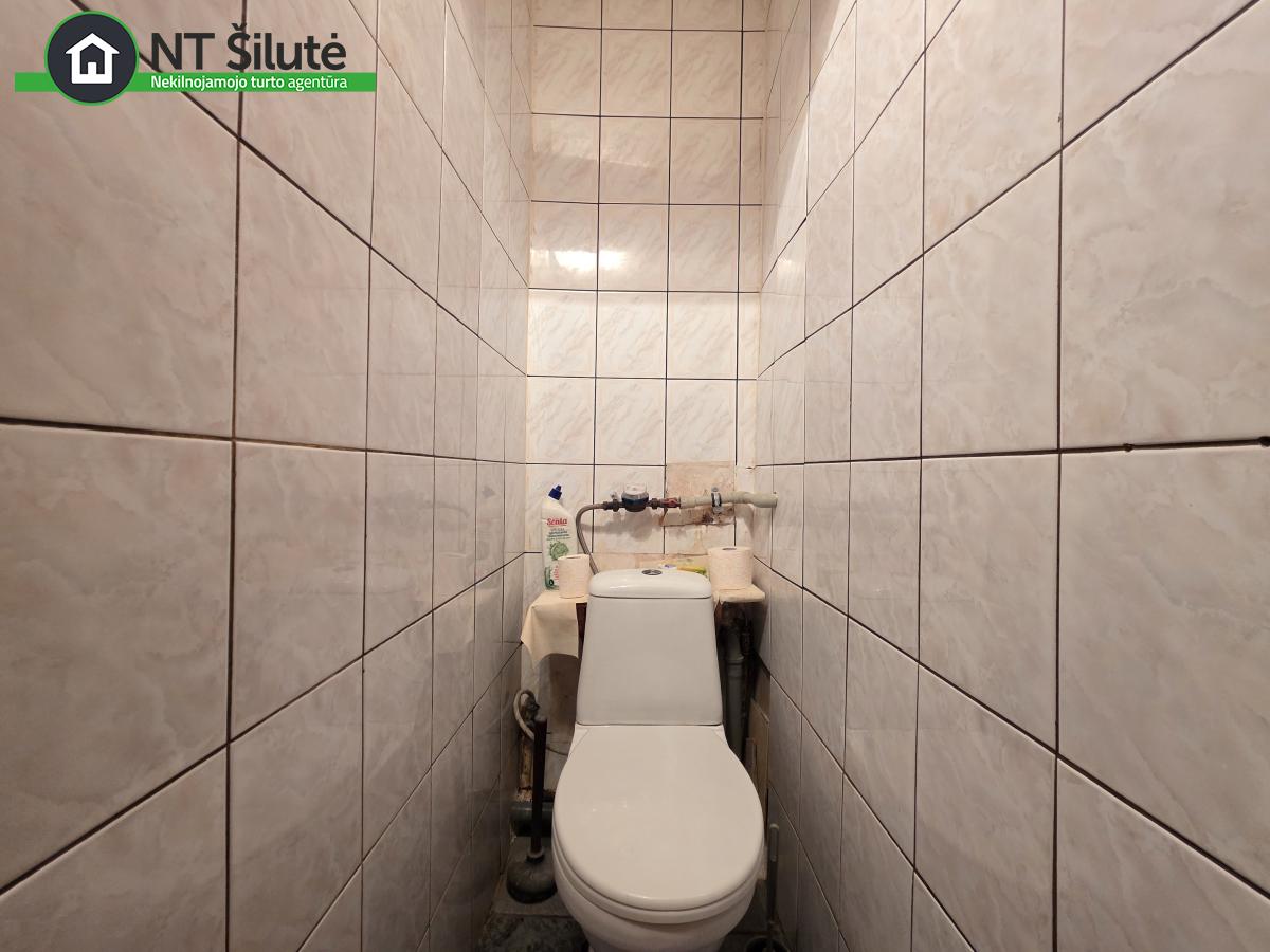 PARDUODAMAS 2 KAMBARIŲ BUTAS ŠILUTĖS MIESTO CENTRE, LAISVĖS AL. 7 (9)