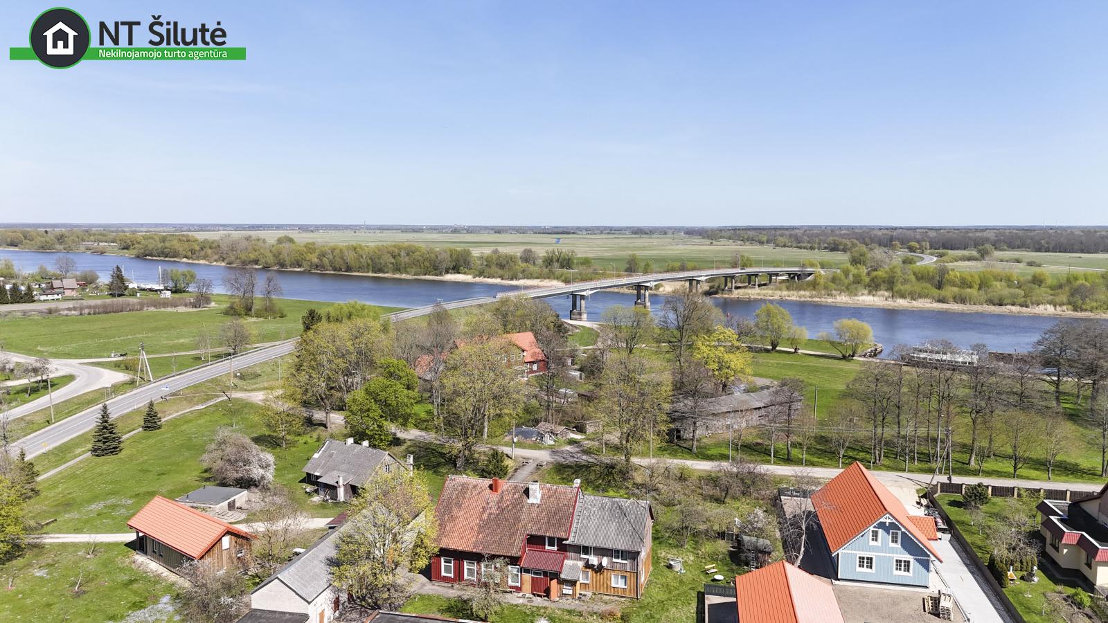 PARDUODAMAS 3 KAMBARIŲ BUTAS PIRMAME AUKŠTE RUSNĖJE, NEMUNO G. 13 (20)