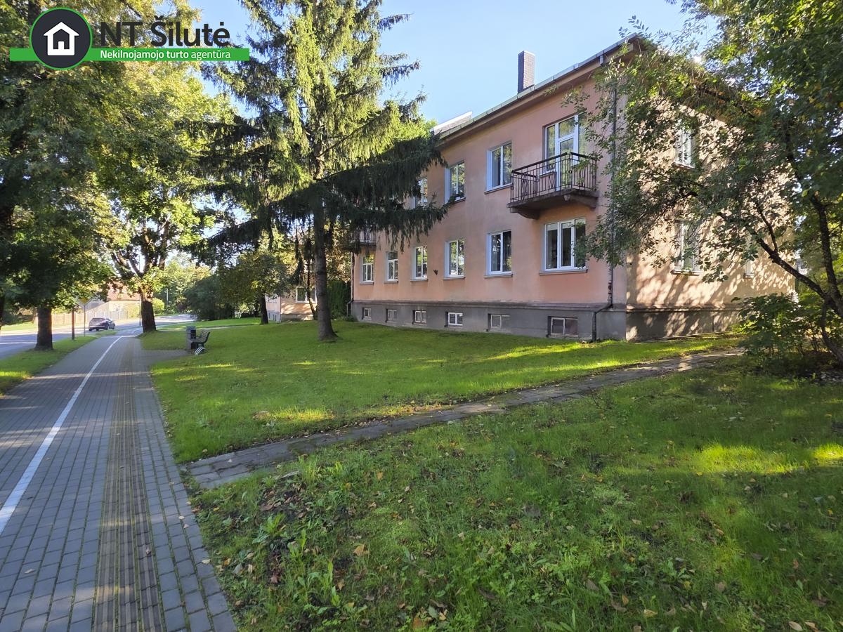 PARDUODAMAS 3 KAMBARIŲ BUTAS TILŽĖS G. 40 (20)
