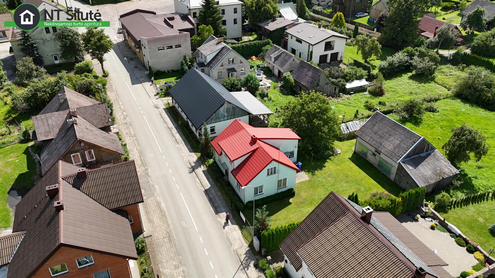 PARDUODAMAS GYVENAMASIS NAMAS ŽEMAIČIŲ NAUMIESTYJE, LAISVĖS G. 15 (3)