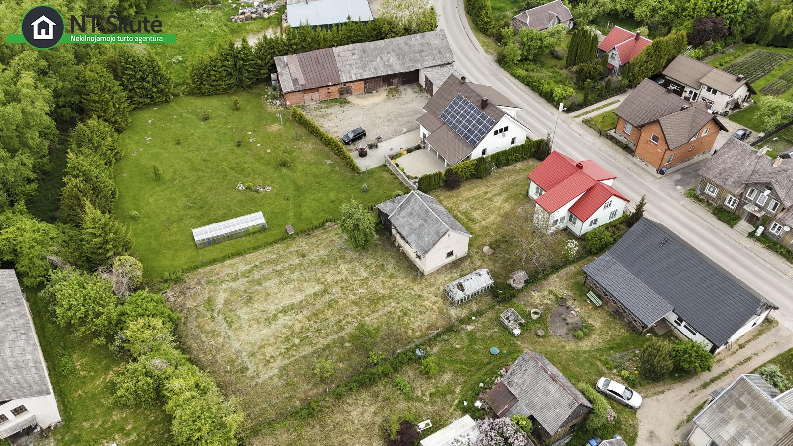 PARDUODAMAS GYVENAMASIS NAMAS ŽEMAIČIŲ NAUMIESTYJE, LAISVĖS G. 15 (20)