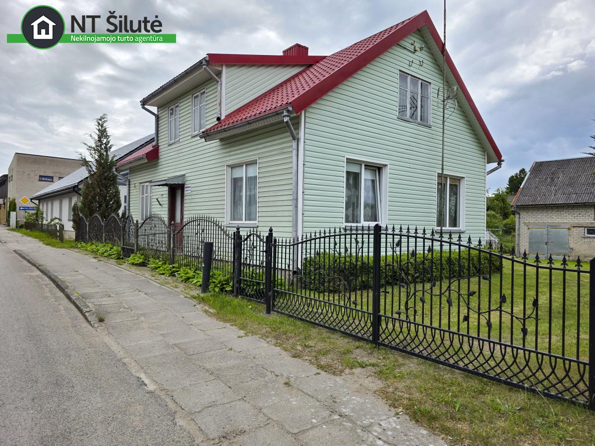 PARDUODAMAS GYVENAMASIS NAMAS ŽEMAIČIŲ NAUMIESTYJE, LAISVĖS G. 15 (4)