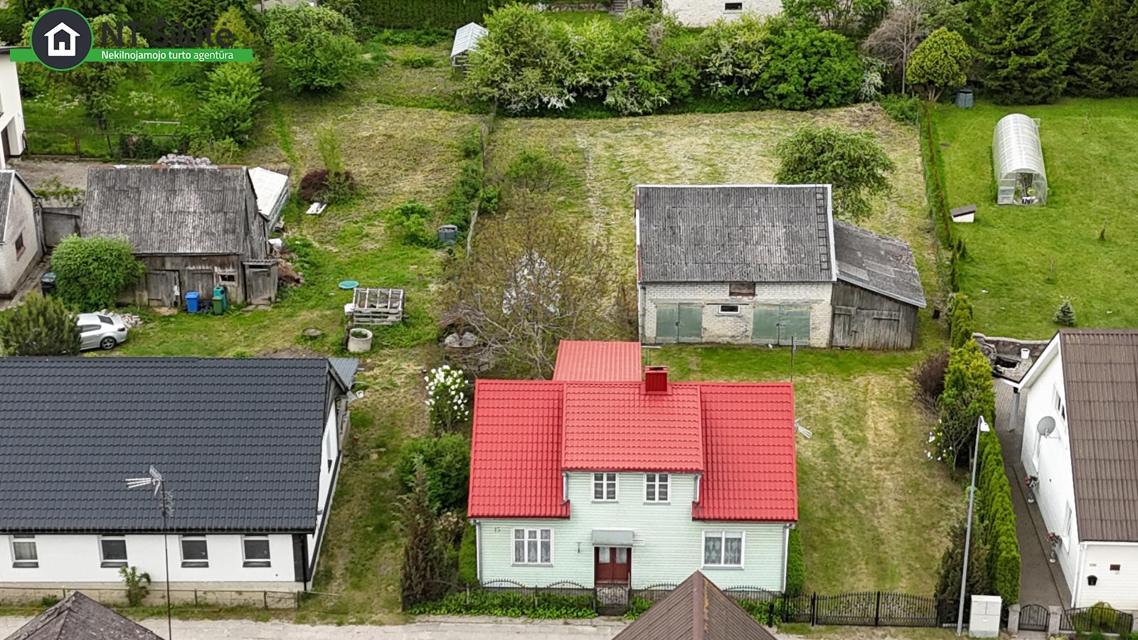 PARDUODAMAS GYVENAMASIS NAMAS ŽEMAIČIŲ NAUMIESTYJE, LAISVĖS G. 15 (4)
