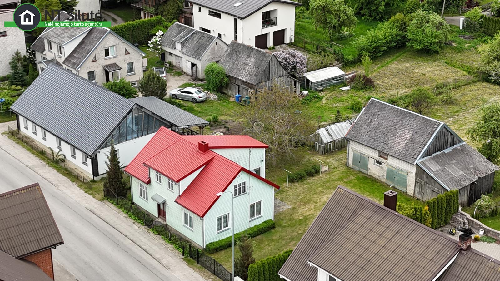 PARDUODAMAS GYVENAMASIS NAMAS ŽEMAIČIŲ NAUMIESTYJE, LAISVĖS G. 15 (5)