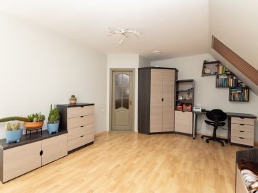 PARDUODAMAS GYVENAMASIS NAMAS ŠILUTĖJE, NIDOS G.