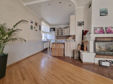 PARDUODAMAS 2 KAMBARIŲ BUTAS ANTRAME AUKŠTE SODŲ G. 17