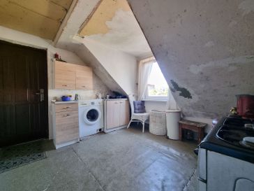 PARDUODAMAS 2 KAMBARIŲ BUTAS TILŽĖS G. 27