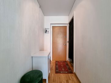 PARDUODAMAS 2 KAMBARIŲ BUTAS 1 AUKŠTE SAUGŲ K. 