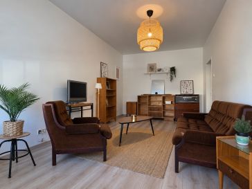 PARDUODAMAS JAUKUS 2 KAMBARIŲ BUTAS MIESTO CENTRE – LIETUVININKŲ G. 74