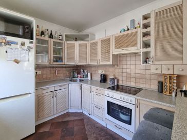 PARDUODAMAS 2 KAMBARIŲ BUTAS ANTRAME AUKŠTE SODŲ G. 17