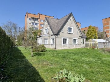 PARDUODAMAS GYVENAMASIS NAMAS ŠILUTĖJE, ŽALGIRIO G. 
