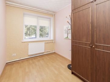 PARDUODAMAS TVARKINGAS 3 KAMBARIŲ BUTAS SAUGOSE