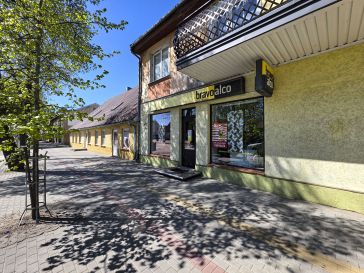 PARDUODAMOS KOMERCINĖS PATALPOS ŠILUTĖJE, TILŽĖS G. 17