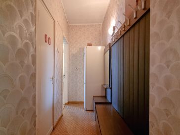 PARDUODAMAS 2 KAMBARIŲ BUTAS RENOVUOTAME NAME LAISVĖS AL.4