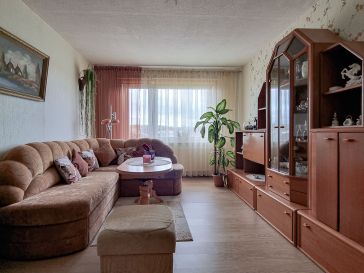 PARDUODAMAS 3 KAMBARIŲ BUTAS  KNYGNEŠIŲ G. 17