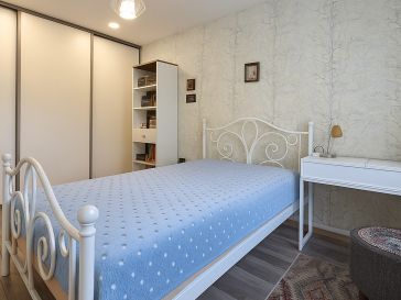 PARDUODAMAS 2 KAMBARIŲ BUTAS RENOVUOTAME NAME LAISVĖS AL.4
