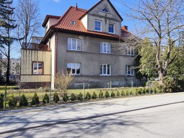 PARDUODAMAS 2 KAMBARIŲ BUTAS ANTRAME AUKŠTE SODŲ G. 17