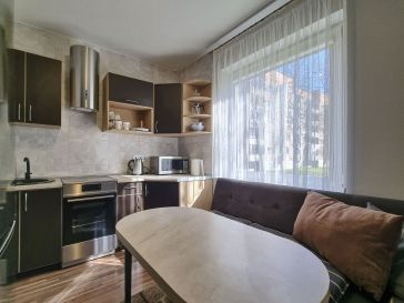 PARDUODAMAS 1 KAMBARIO BUTAS SU MAŽUOJU HOLU ŠILUTĖJE, LIEPŲ G. 11