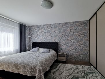 PARDUODAMAS 1 KAMBARIO BUTAS SU MAŽUOJU HOLU ŠILUTĖJE, LIEPŲ G. 11