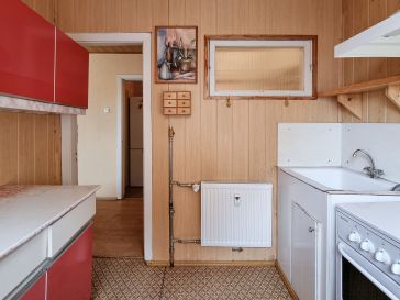 PARDUODAMAS 2 KAMBARIŲ BUTAS RENOVUOTAME NAME LAISVĖS AL.4