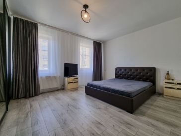 PARDUODAMAS 2 KAMBARIŲ BUTAS ANTRAME AUKŠTE SODŲ G. 17