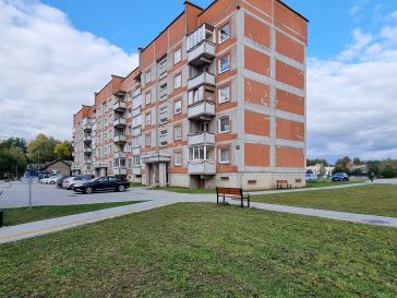 PARDUODAMAS 3 KAMBARIŲ BUTAS  KNYGNEŠIŲ G. 17