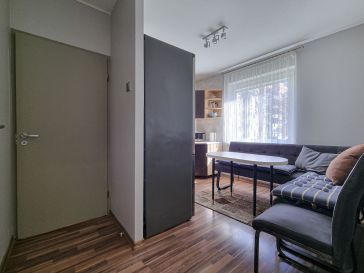 PARDUODAMAS 1 KAMBARIO BUTAS SU MAŽUOJU HOLU ŠILUTĖJE, LIEPŲ G. 11