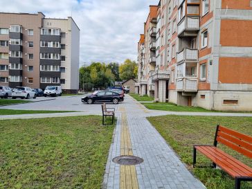 PARDUODAMAS 3 KAMBARIŲ BUTAS  KNYGNEŠIŲ G. 17