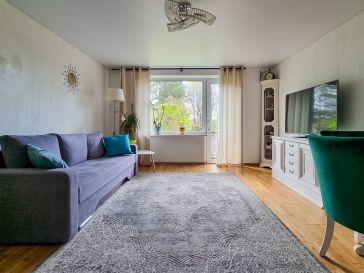 PARDUODAMAS 2 KAMBARIŲ BUTAS 1 AUKŠTE SAUGŲ K. 