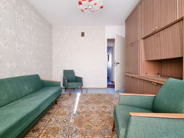 ANTRAME AUKŠTE PARDUODAMAS 3 KAMBARIŲ BUTAS 
