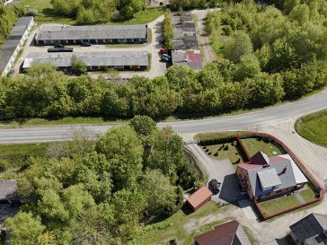 PARDUODAMA GYVENAMOJO NAMO DALIS SU 14 ARŲ ŽEMĖS SKLYPU