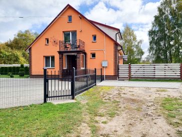 PARDUODAMA GYVENAMOJO NAMO DALIS SU 14 ARŲ ŽEMĖS SKLYPU