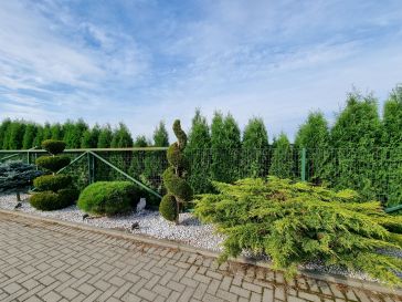 PARDUODAMAS GYVENAMAS NAMAS SU 17ARŲ ŽEMĖS SKLYPU