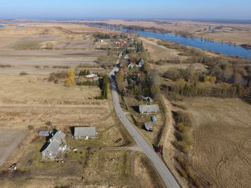PARDUODAMA SODYBA RUSNĖJE SU 37.31 HA. ŽEMĖS SKLYPU