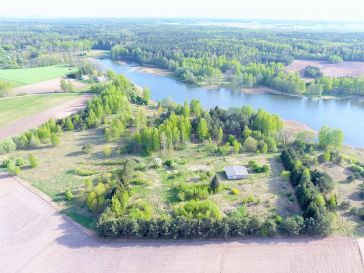 PARDUODAMAS 0.9797 ha. NAMŲ VALDOS SKLYPAS PRIE RAMUČIŲ TVENKINIO