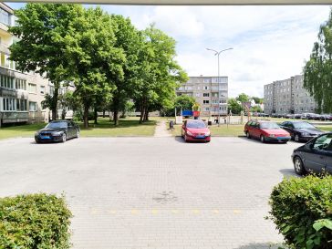 PARDUODAMAS 1 KAMBARIO BUTAS PIRMAME AUKŠTE