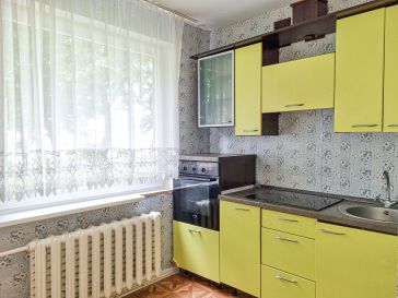PARDUODAMAS 1 KAMBARIO BUTAS PIRMAME AUKŠTE
